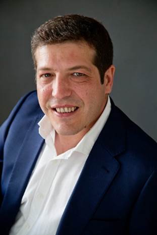 Retrato de Salvador Molina, presidente de ProCom y analista económico.